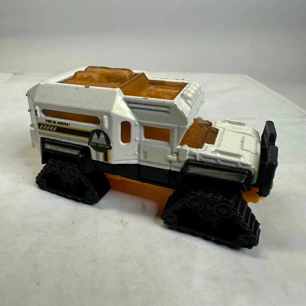 Matchbox Frost Fighter Snow Vehicle‎ White Orange Tracks Toy Diecast 2012